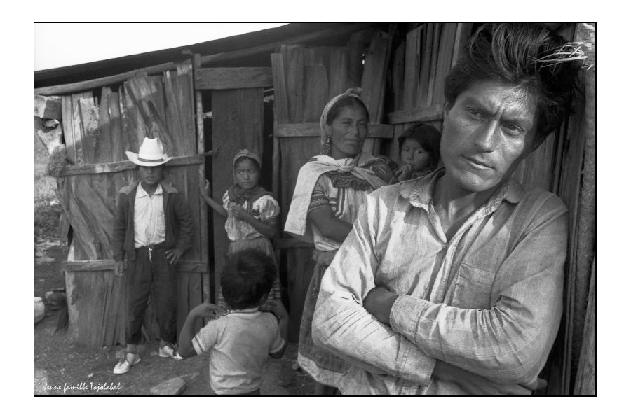 Michel Roget _ Portraits de familles Indiennes au Chiapas