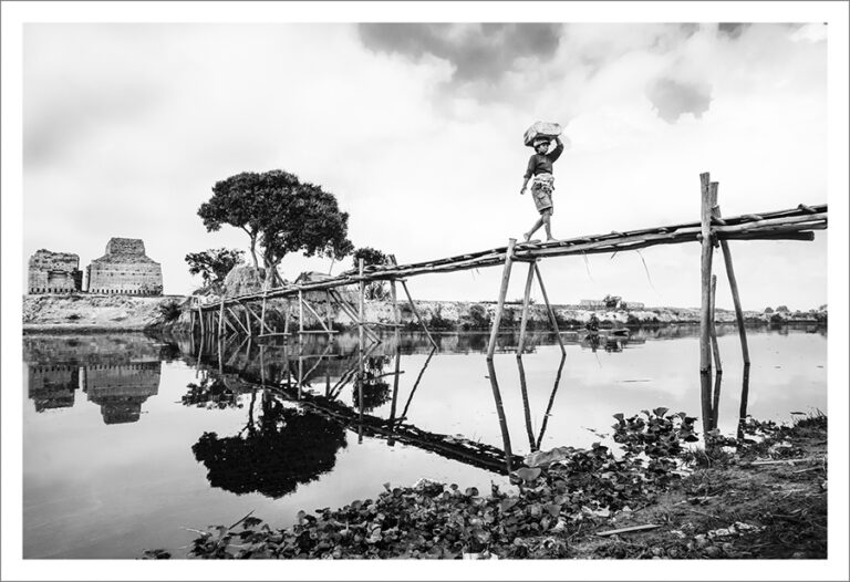Laurent Blandin _ Madagascar – de briques et de sueurs